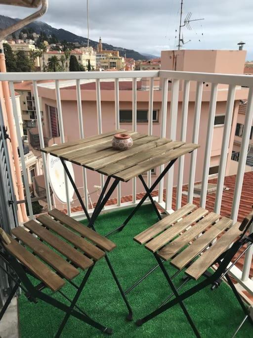 Lumineux Studio Sous Les Toits De Menton Eksteriør bilde
